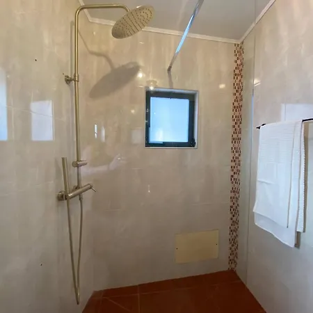 Room In House - Vibrant Stay In Old Town *