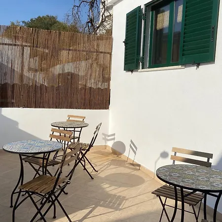 Room In House - Vibrant Stay In Old Town * Albufeira